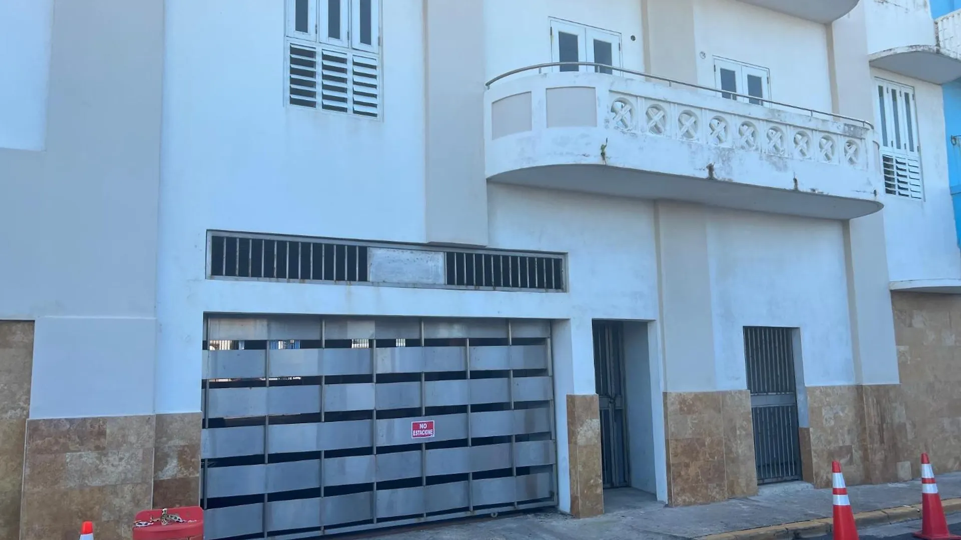 아파트 Arecibo Hotel 3201